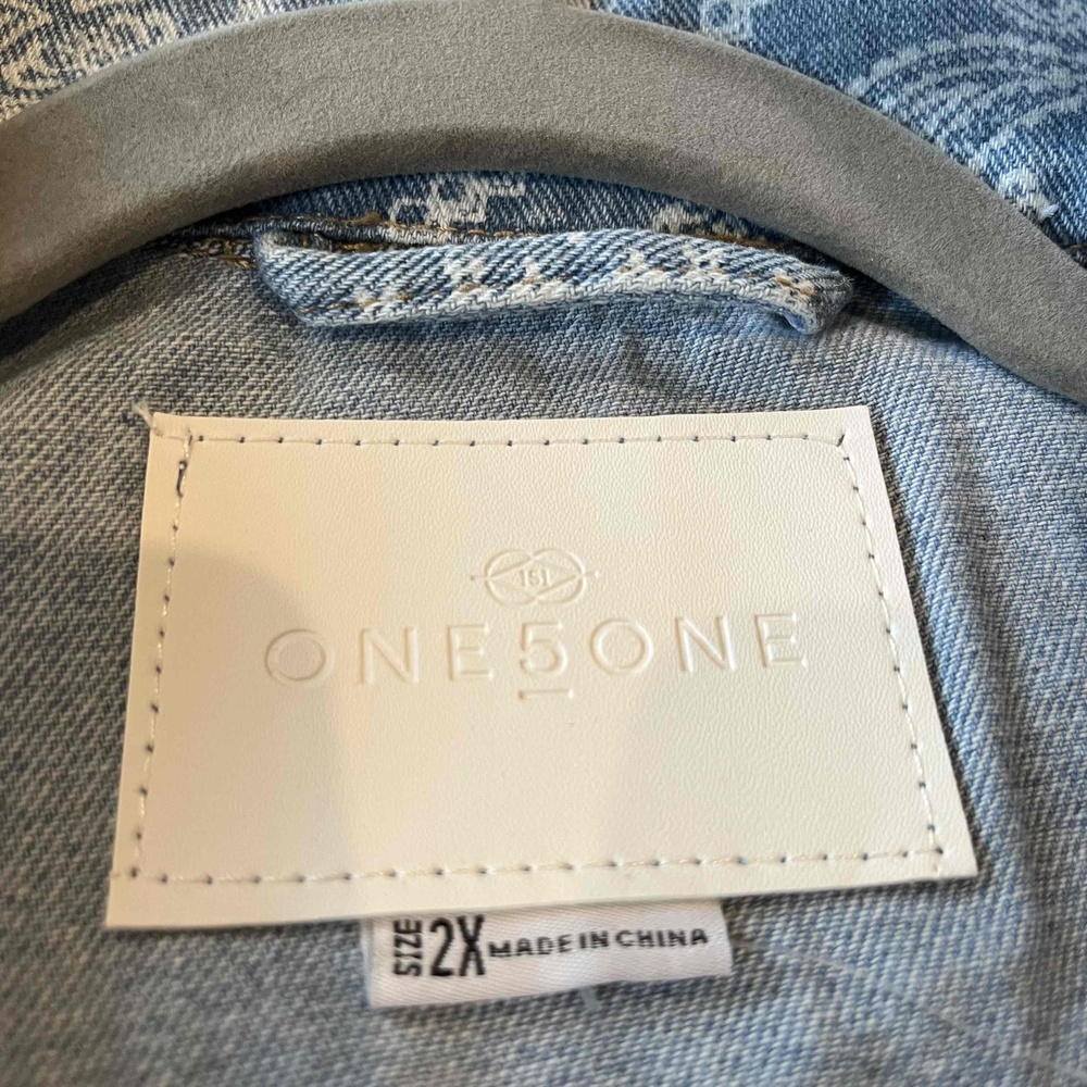 New One5One Blue Jacket Denim Paisley Heavily Distressed Ripped FrayedJean Sz 2X - Picture 4 of 9